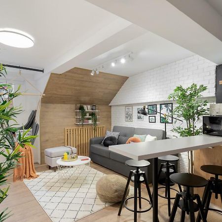 Historical Center 2 By Urbanesq Apartment Букурещ Екстериор снимка