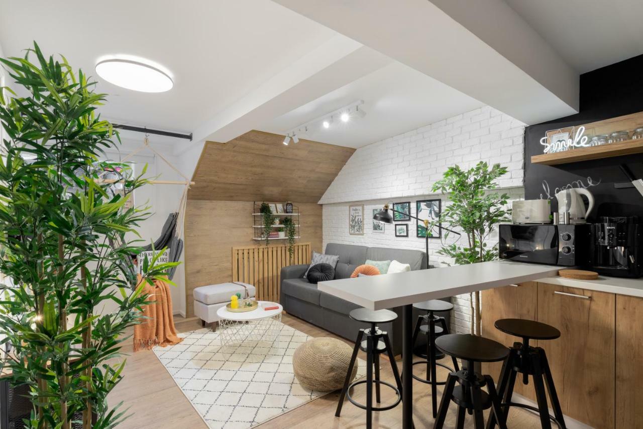 Historical Center 2 By Urbanesq Apartment Букурещ Екстериор снимка