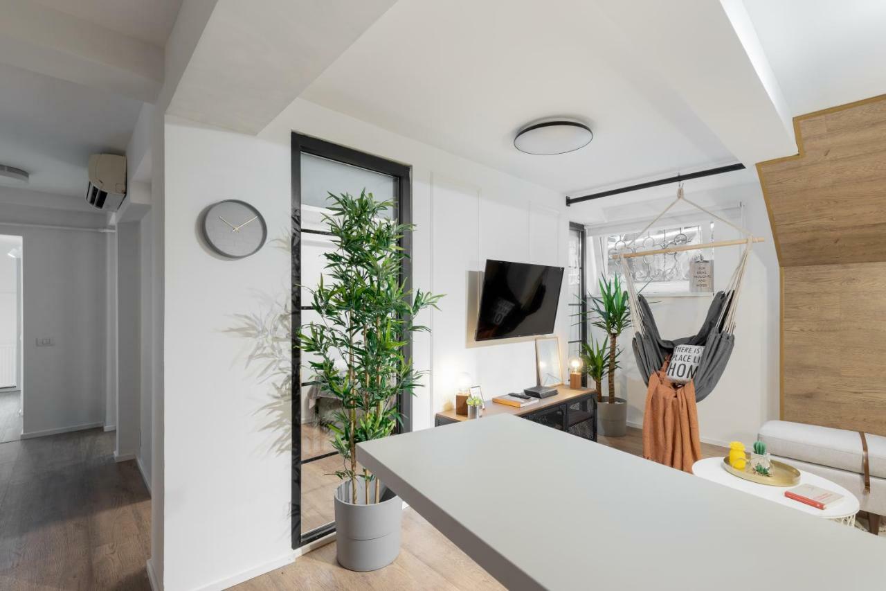 Historical Center 2 By Urbanesq Apartment Букурещ Екстериор снимка